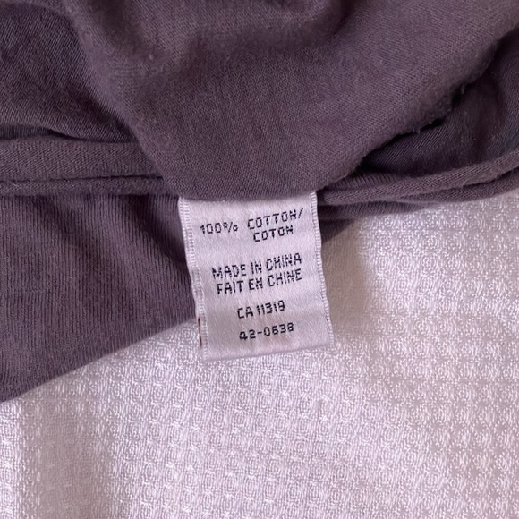 Gray t shirt Rock Royalty emblem graphic - Picture 6 of 8